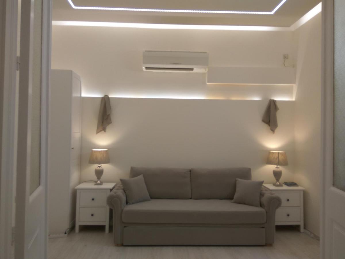 Nafpaktos Beach Luxury Suites 외부 사진