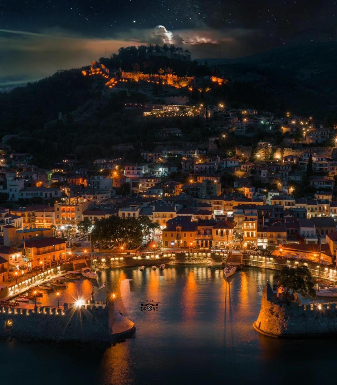 Nafpaktos Beach Luxury Suites 외부 사진