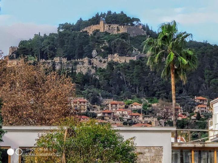 Nafpaktos Beach Luxury Suites 외부 사진